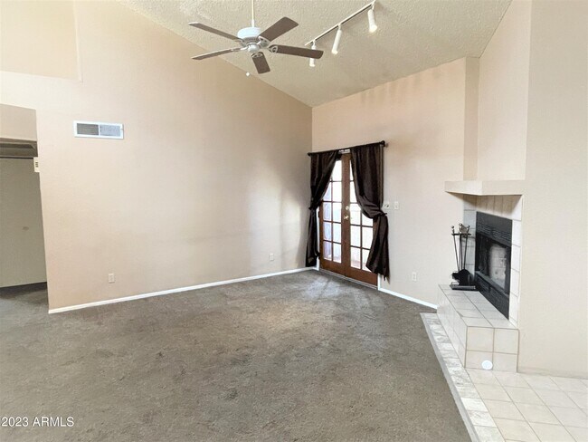 Foto del edificio - 16402 N 31st St