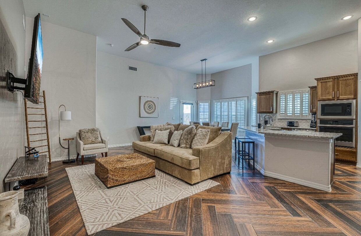 Primary Photo - Eastside area for Short or Long Term Renta...