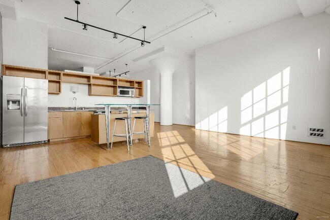 Building Photo - 151 Alice B Toklas Plz