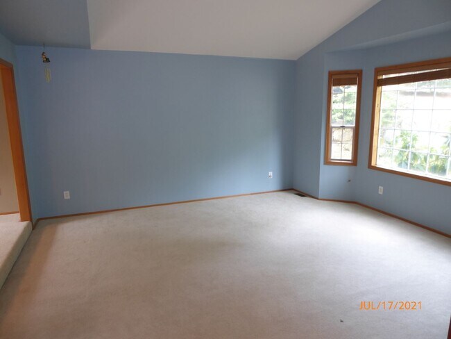 Foto del edificio - Beautiful 4 Bed 2.5 Bath 2 Story Home in S...