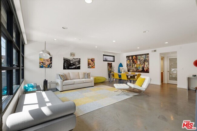Foto del edificio - 1410 Innes Pl