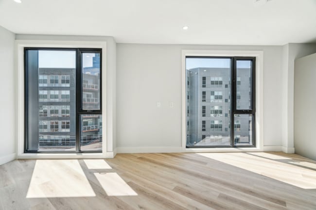 Building Photo - 3748 Lancaster Ave