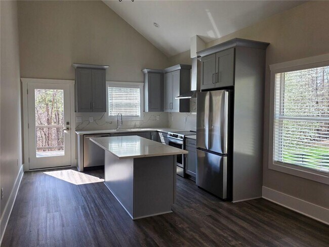 Foto del edificio - 147 Dripping Rock Trl