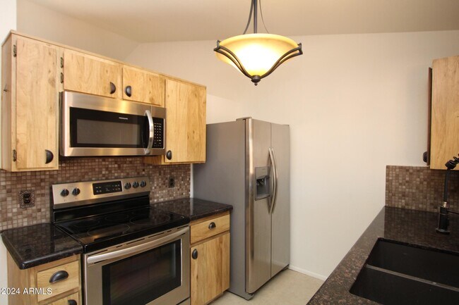 Foto del edificio - 16246 N 19th St