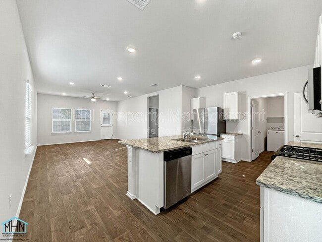 Building Photo - 4051 Basil Mdw