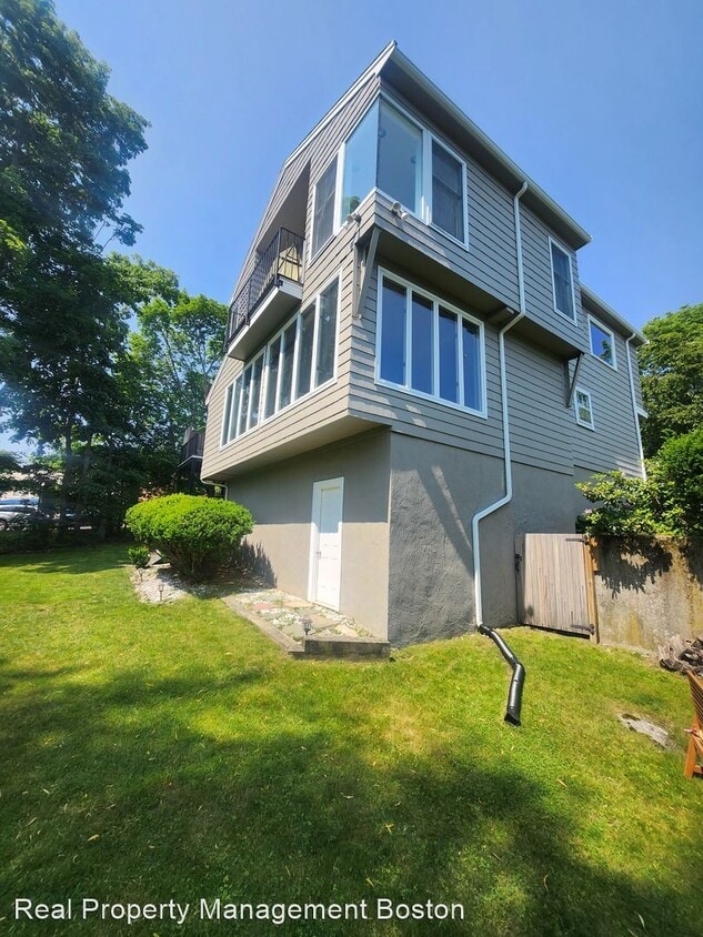 Primary Photo - 4 br, 3 bath House - 3 Parkside Dr.