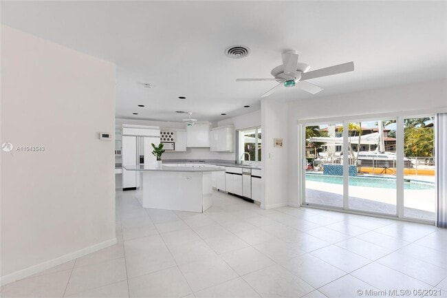 Foto del edificio - 13060 Lerida St