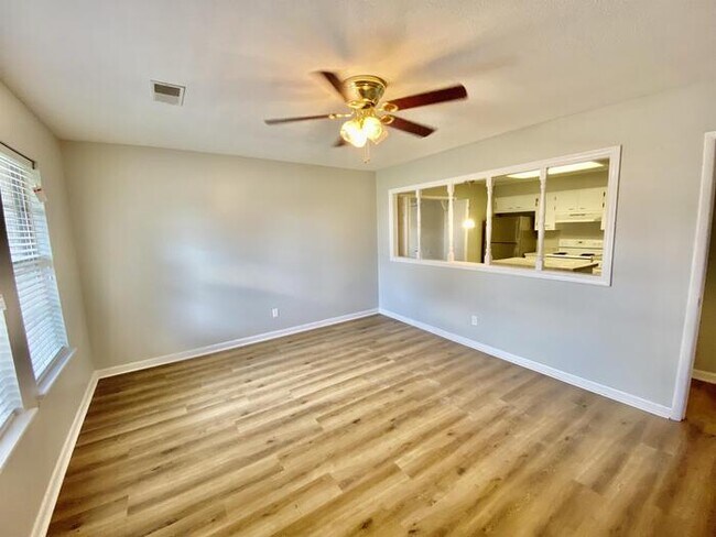 Building Photo - 1209 Montreat Dr