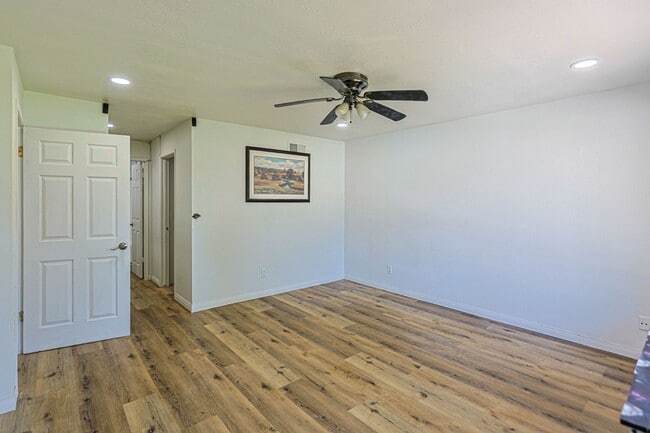Building Photo - 3440 W Park Balboa Ave
