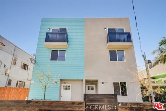 Building Photo - 1821 1/2 S New England St