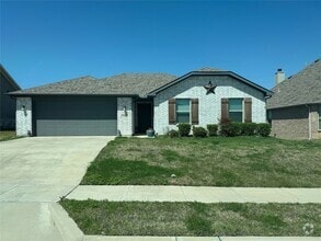 Building Photo - 3409 Sandstone Dr
