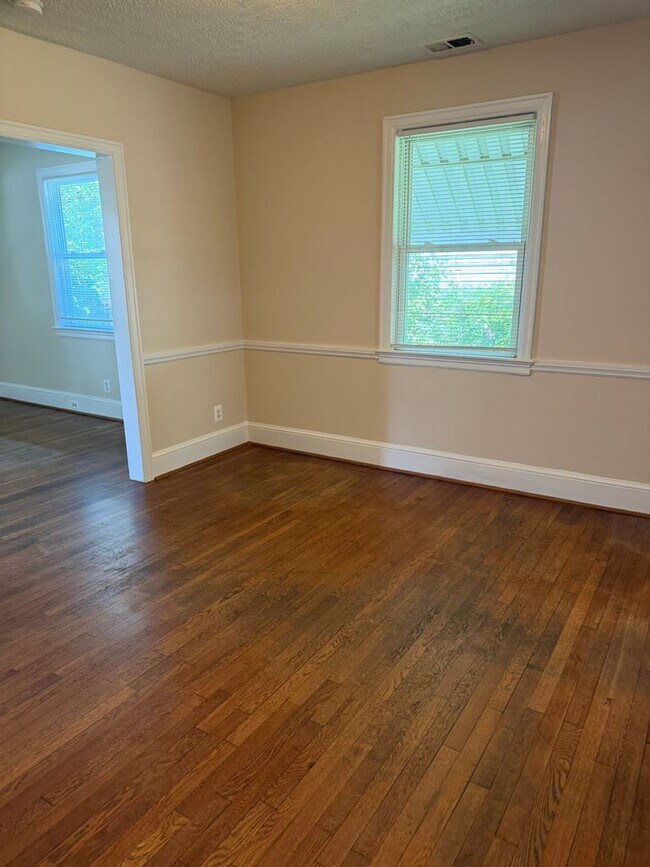 Foto del edificio - Spacious home close to METRO, Uof MD, etc.