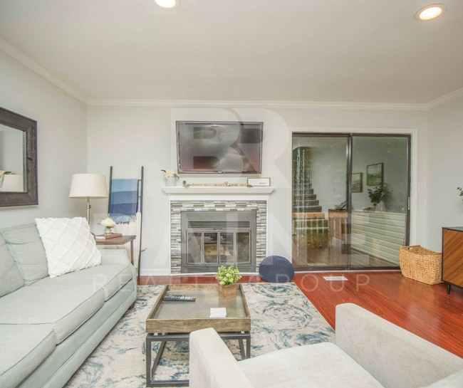 Photo - 714 Idlewood Ln Townhome