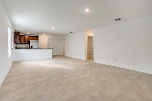 Foto del edificio - 14124 Calderwood St