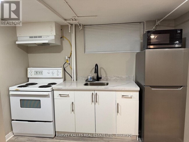 Building Photo - 473 Whitmore Ave