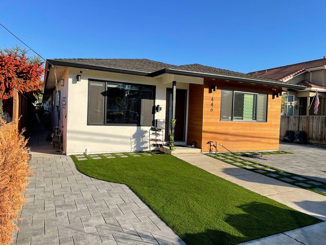 Foto principal - 446 S Frances St