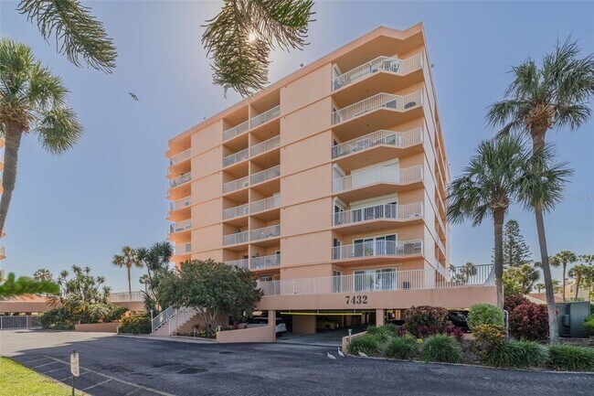Building Photo - 7432 Sunshine Skyway Ln S