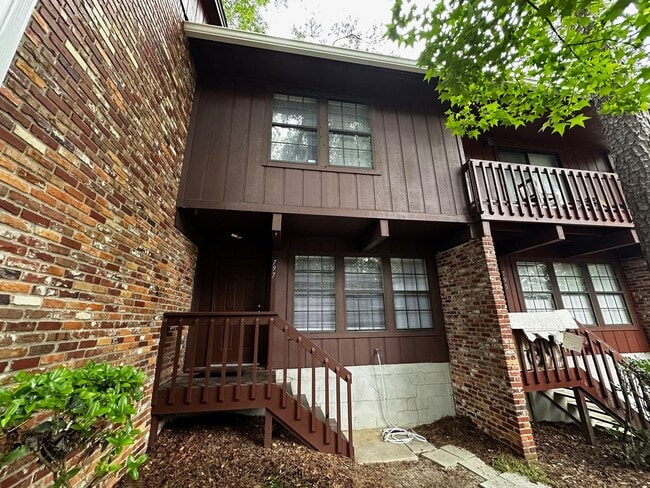 797 Timberway Court- Available Now for Immediate Move In - 797 Timberway Court- Available Now for Immediate Move In Townhome