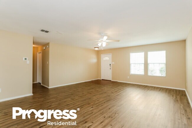 Foto del edificio - 8410 River Bluffs Dr