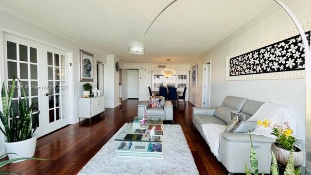 Foto del edificio - 3731 N Country Club Dr