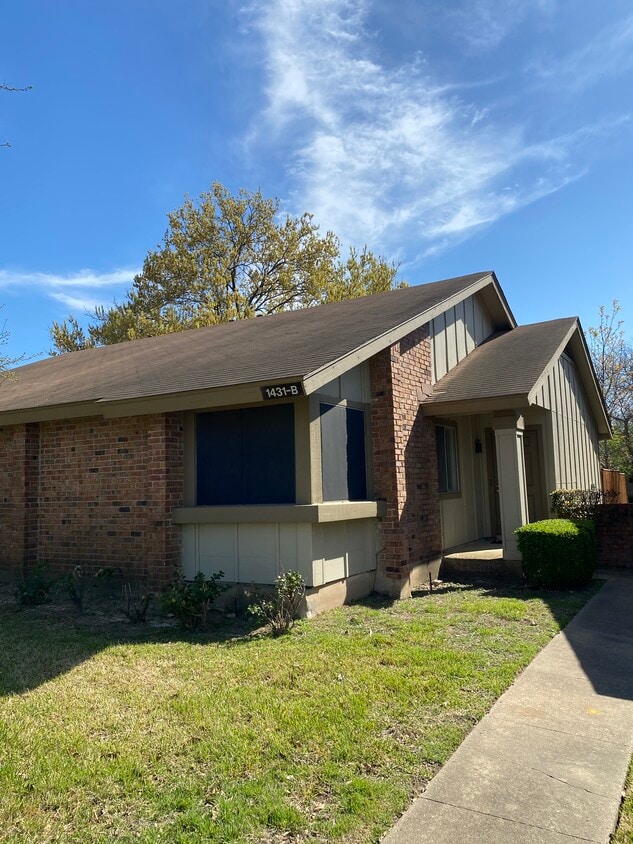 1431 W Braker Ln, Austin, TX 78758 Townhome Rentals in Austin TX
