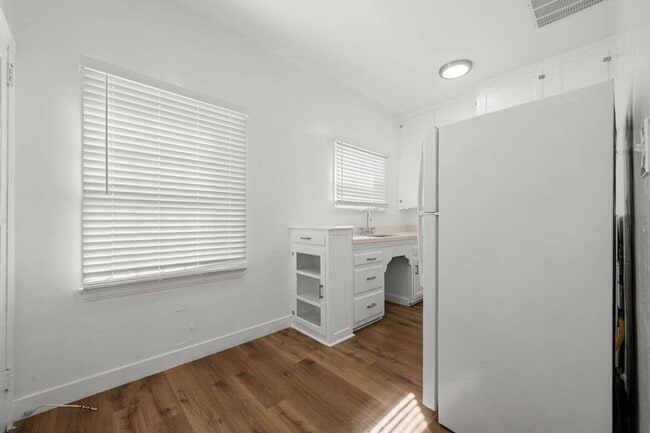 Building Photo - 4172 Leimert Blvd