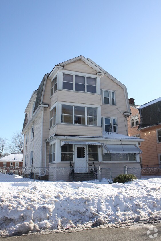 Foto principal - 202 S Highland St
