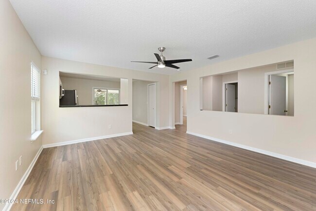 Foto del edificio - 780 Wynfield Cir