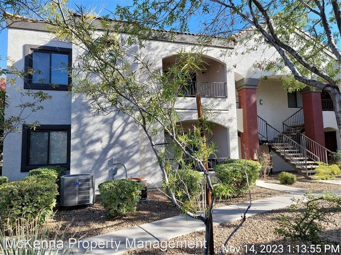 Foto principal - 2 br, 2 bath House - 950 Seven Hills Dr #1025