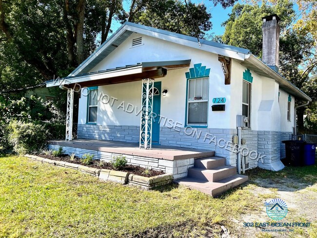 Building Photo - $200 OFF FIRST MONTH RENT - Lovely 2 bedro...