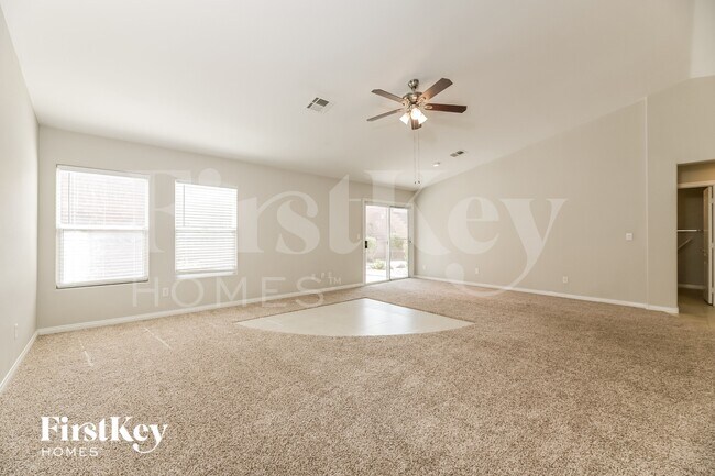 Foto del edificio - 1049 Silver Star St