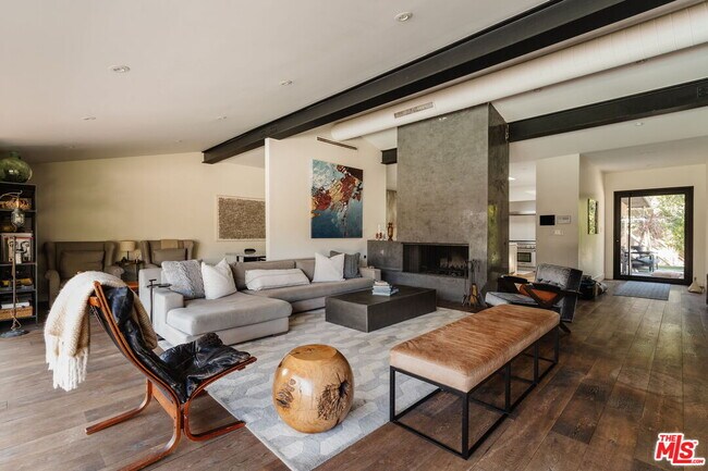 Foto del edificio - 15490 Milldale Dr