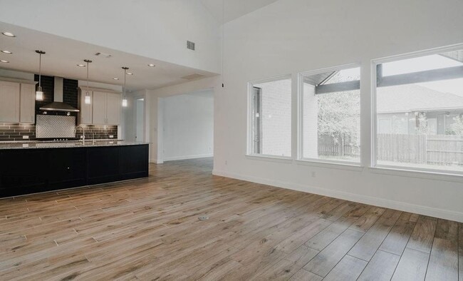 Building Photo - 3829 Lombard St