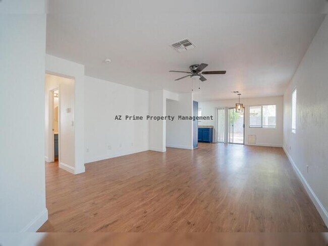 Building Photo - 17432 W Calavar Rd