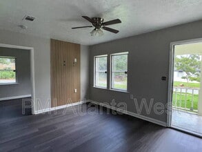 Building Photo - 139 Lawton St SW