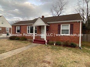 Building Photo - 1623 Coveland Dr NW