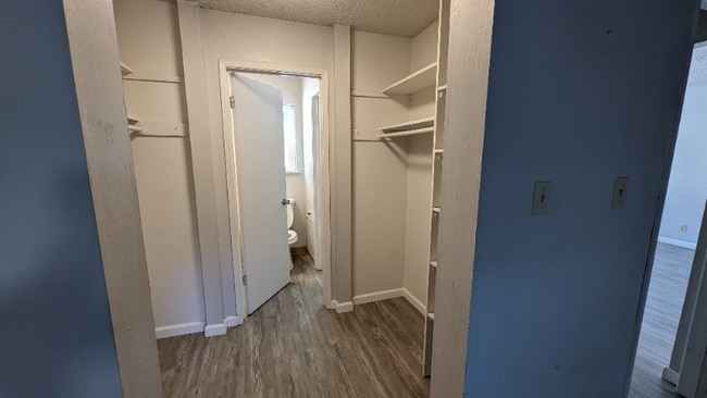 Building Photo - 320 Franciscan Ct