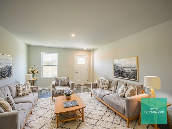 Building Photo - 4555 Duparc Way