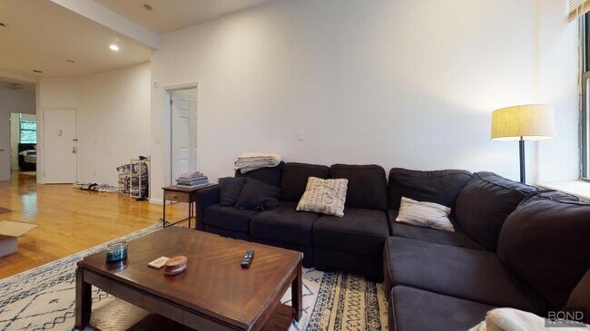 Foto del edificio - 3 bedroom in Manhattan NY 10003