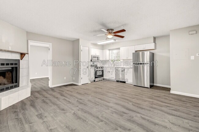 Building Photo - 2460 E Willamette Ave