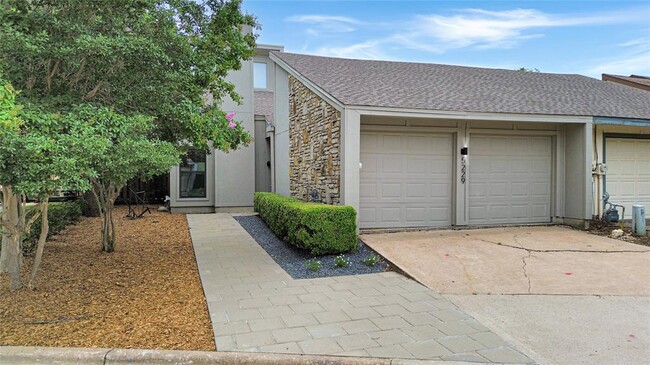 Building Photo - 5229 Langwood Dr