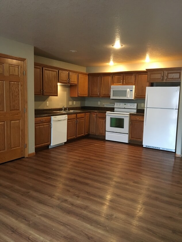 Foto principal - 301 E 5th St