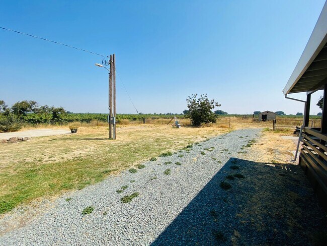 Foto del edificio - Cute Country Home on 1 Acre!