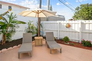 Building Photo - 1310 SW 76th Ave