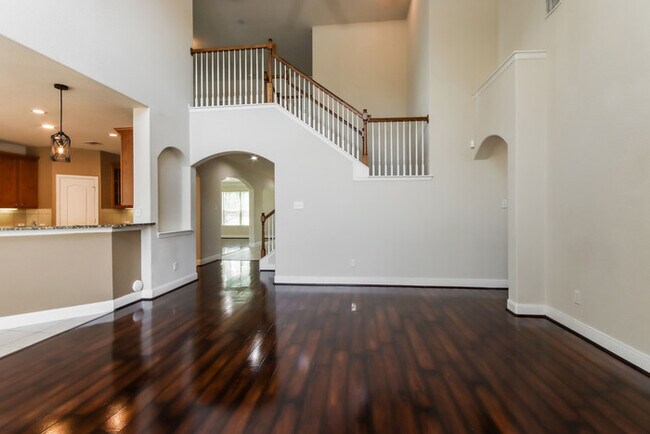 Foto del edificio - 26049 Kingshill Dr