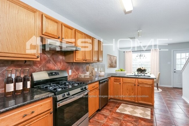 Foto del edificio - 4906 Drew Forest Ln