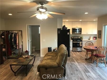 Foto del edificio - 430 E Bixby Rd