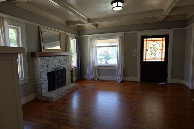 Foto del edificio - 115 E Jefferson