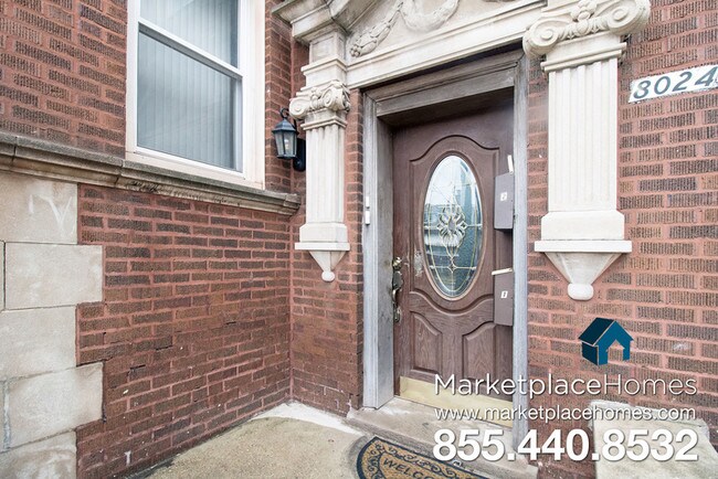 Building Photo - 8024 S Justine St