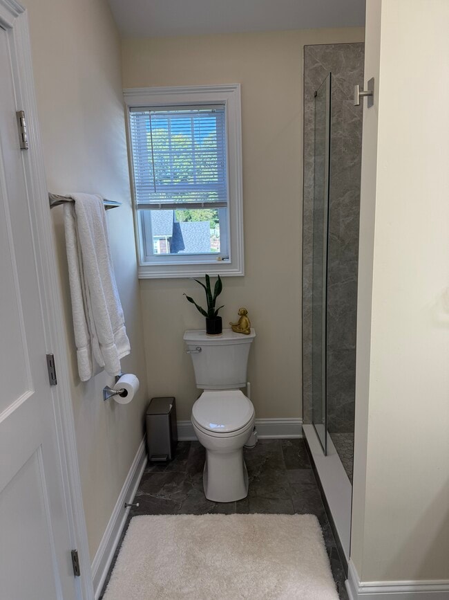 Building Photo - 60 Melbourne Rd Ext